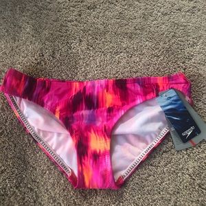 NWT Speedo size small
Originally $44 <3